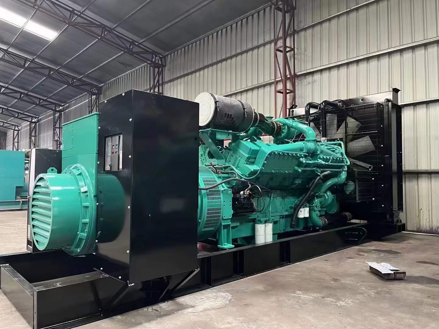 万州如何降低 800kW 柴油发电机输出电流的波动？